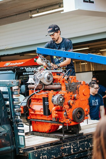 Heavy Vehicle Maintenance Technology