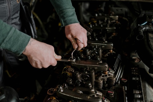 Marine Machinery Maintenance Technology